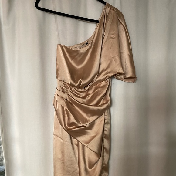 PERSIMMON ONE SHOULDER SATIN DRAPE DRESS - CHAMPAGNE - Picture 3 of 6